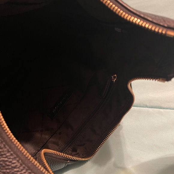 Michael Kors hobo bag and matching wallet - Picture 10 of 10